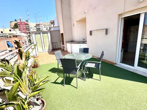 Penthouse in Calle Maestro Gaztambide, 2, Mercado, Alicante / Alacant