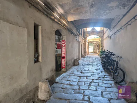 Flat / apartment in Calle dels Tallers, El Raval, Barcelona