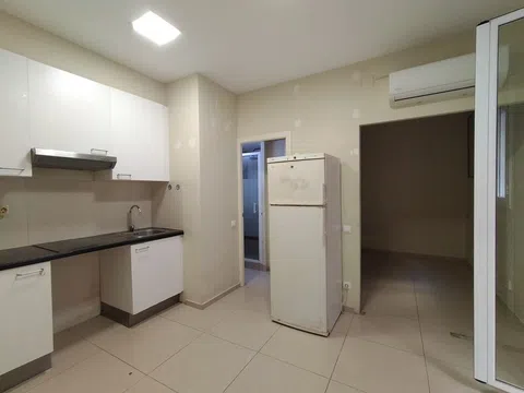 Flat / apartment in Calle Sevilla, La Barceloneta, Barcelona