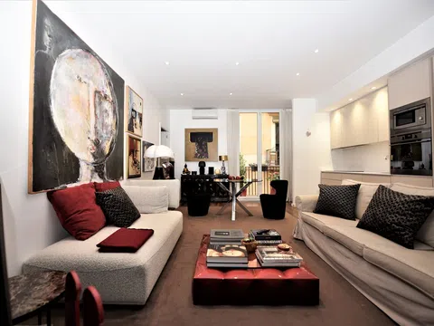 Flat / apartment in Riera Alta, El Raval, Barcelona