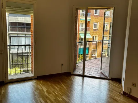 Flat / apartment in Calle de Calàbria, La Nova Esquerra de l'Eixample, Barcelona