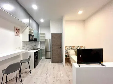 Studio in Passatge de Garcia i Robles, 2, La Salut, Barcelona