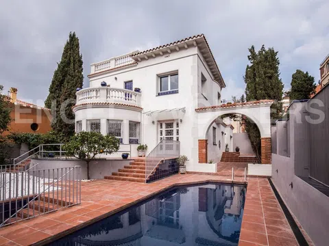 Detached house in Vallcarca i els Penitents, Barcelona