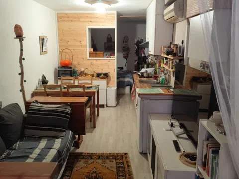 Studio in Calle de Tolrà, El Carmel, Barcelona