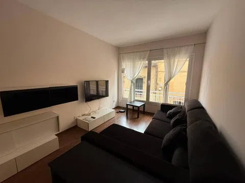 Flat / apartment in Calle de Cabestany, Les Corts, Barcelona