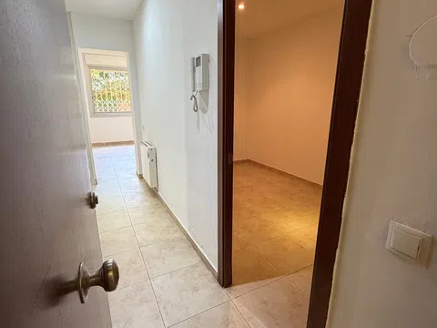 Flat / apartment in Calle de Gandesa, Les Corts, Barcelona