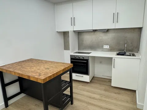 Flat / apartment in Calle de Loreto, Les Corts, Barcelona