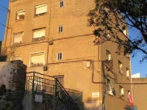 Flat / apartment in Calle d'Alcàntara, Les Roquetes, Barcelona