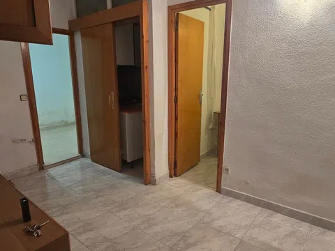Flat / apartment in Calle del Pare Rodés, Verdun, Barcelona