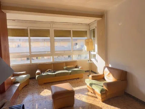 Flat / apartment in Calle de Sant Iscle, Can Peguera - El Turó de la Peira, Barcelona