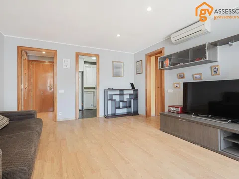 Flat / apartment in Can Peguera - El Turó de la Peira, Barcelona
