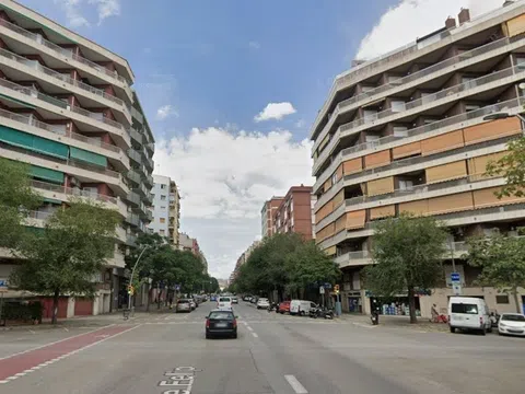 Flat / apartment in Calle de Palència, Navas, Barcelona