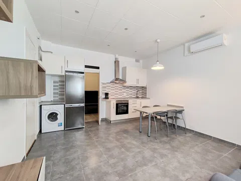 Flat / apartment in Calle Espronceda, El Poblenou, Barcelona