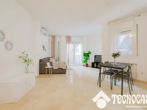 Flat / apartment in La Bordeta, Barcelona