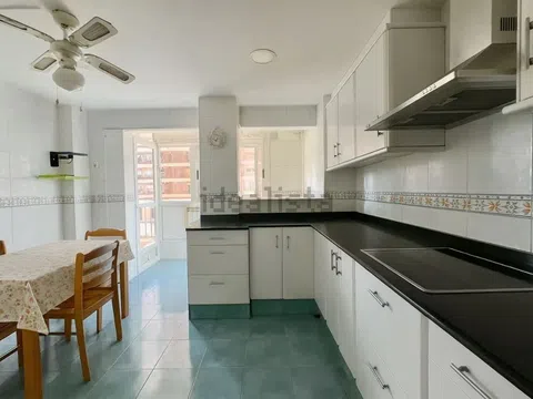 Flat / apartment in Calle dels Alts Forns, La Marina del Port, Barcelona