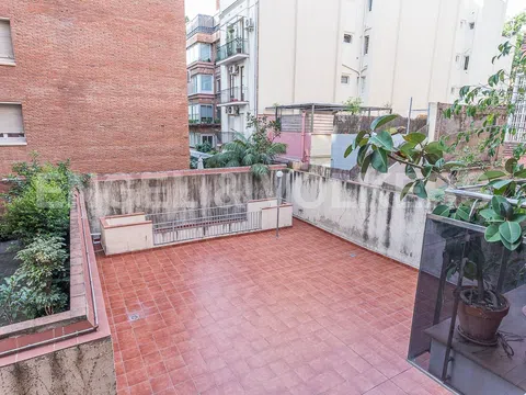 Flat / apartment in Les Tres Torres, Barcelona