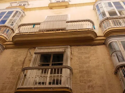 Flat / apartment in Calle San Miguel Nn, Centro Histórico - Plaza España, Cádiz