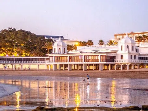 Flat / apartment in La Viña-La Caleta, La Caleta - La Viña, Cádiz