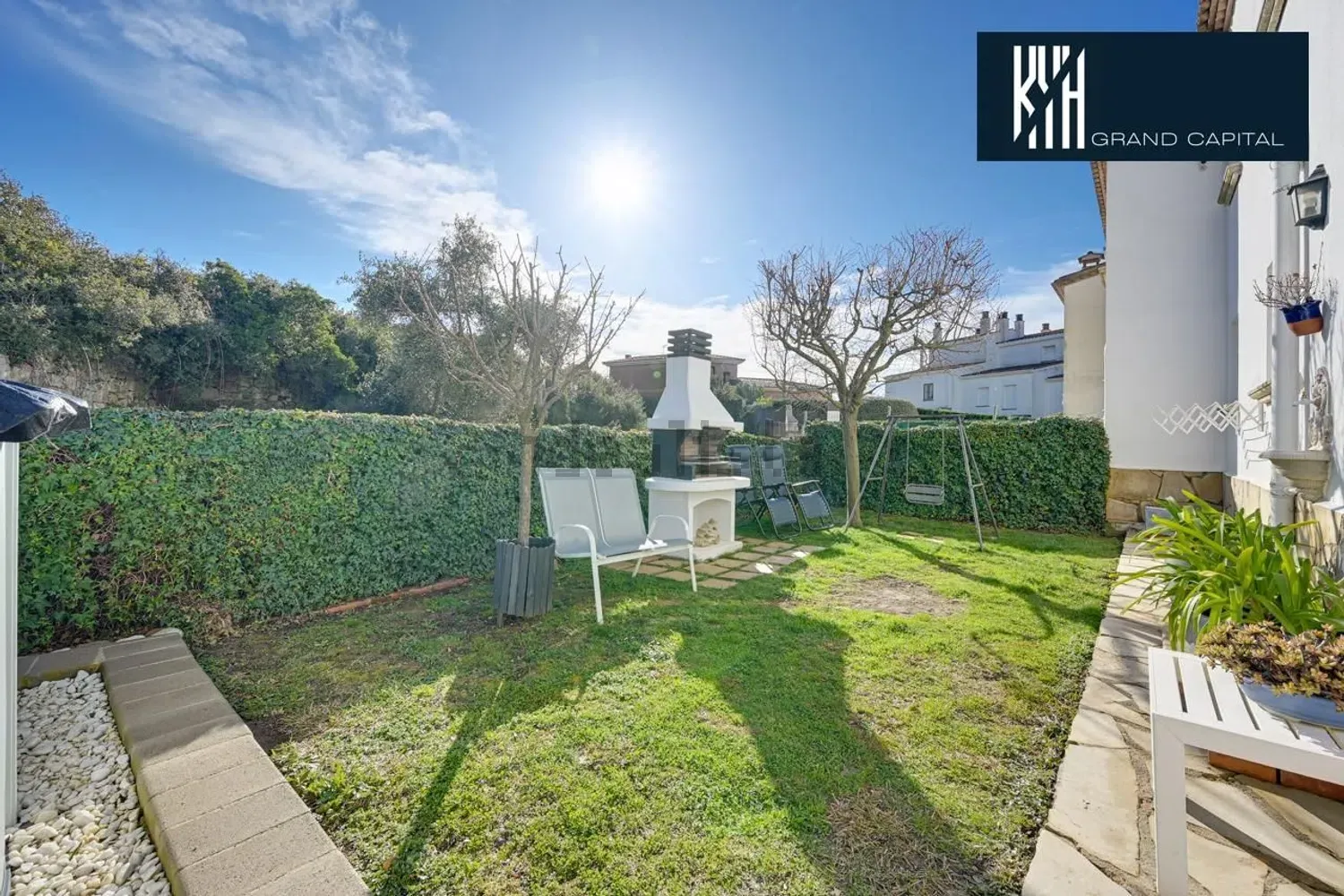 Detached house in Calle Bellpuig, Montjuïc, Girona
