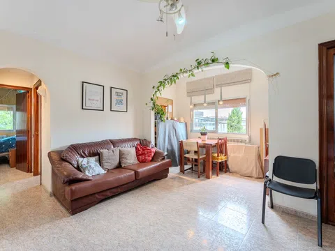 Flat / apartment in Calle Mare de Déu del Mont, Sant Narcís, Girona