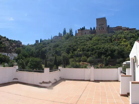 Flat / apartment in Calle Candil, Albaicín, Granada