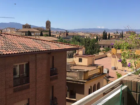 Penthouse in Calle Acera de Canasteros, 1, Gran Capitán, Granada