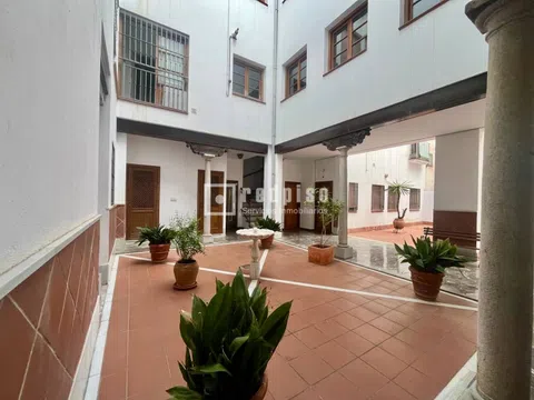 Flat / apartment in Gran Capitán, Granada