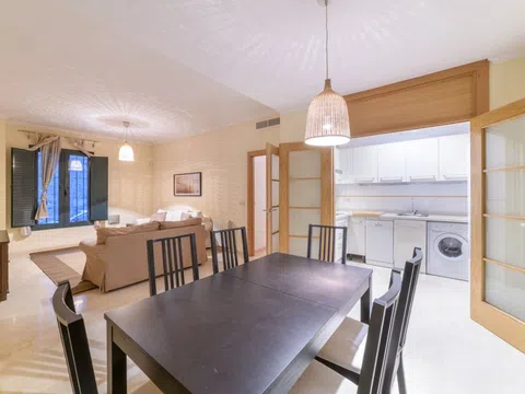 Flat / apartment in Calle San Juan de Dios, Gran Capitán, Granada