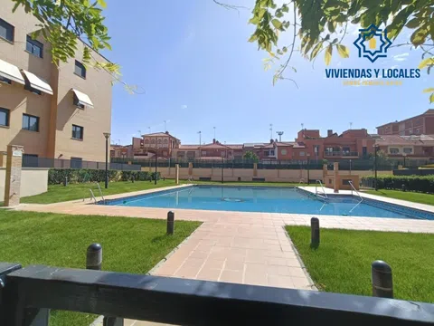 Flat / apartment in Avenida Gloria Fuertes, La Chana, Granada