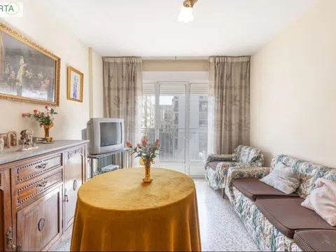 Flat / apartment in Calle José Recuerda, Ronda - Arabial, Granada