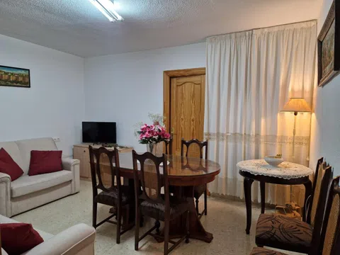 Flat / apartment in Calle Martínez de la Rosa, Ronda - Arabial, Granada