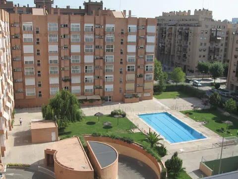 Flat / apartment in Calle Puerto Serrano, 10, Legazpi, Madrid