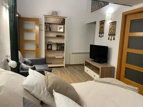 Flat / apartment in Calle de Beatriz Galindo, Palacio, Madrid