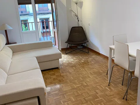 Flat / apartment in Calle del Ave María, Lavapiés-Embajadores, Madrid