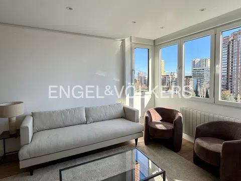 Flat / apartment in Avenida de Burgos, Castilla, Madrid
