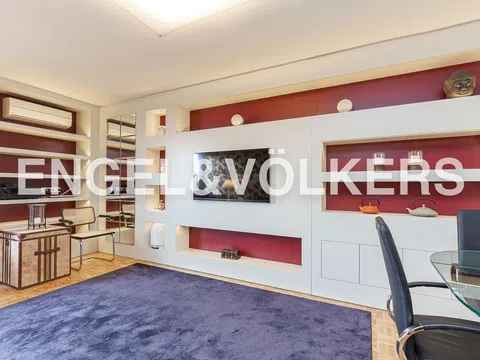 Flat / apartment in Calle del General Ibáñez de Ibero, Vallehermoso, Madrid