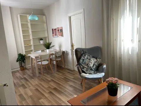 Flat / apartment in Calle de Fernández de los Ríos, Arapiles, Madrid
