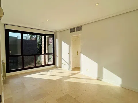 Flat / apartment in Calle de Arturo Soria, 110, San Pascual, Madrid