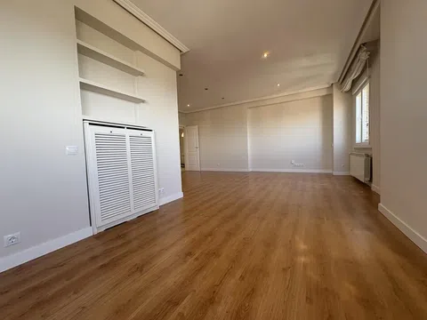 Flat / apartment in Calle de Caleruega, Costillares, Madrid