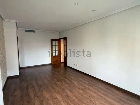 Flat / apartment in Calle del Arte, Costillares, Madrid