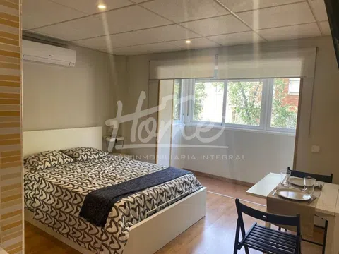 Studio in Pueblo Nuevo, Madrid