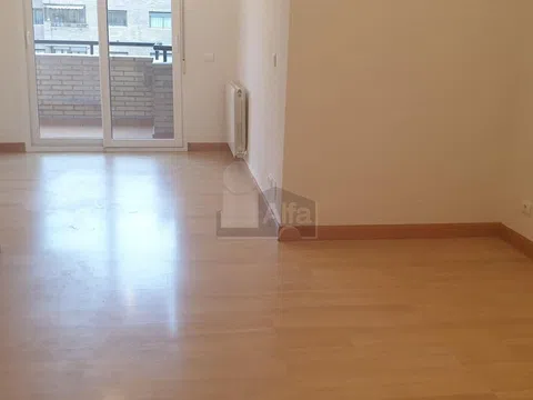 Flat / apartment in Calle de Fermín Caballero, Peñagrande, Madrid