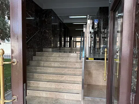 Flat / apartment in Avenida de el ferrol, Pilar, Madrid