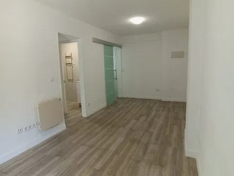 Flat / apartment in Plaza de Arteijo, Pilar, Madrid