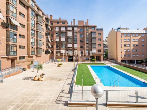 Flat / apartment in Calle del Príncipe Carlos, Sanchinarro, Madrid