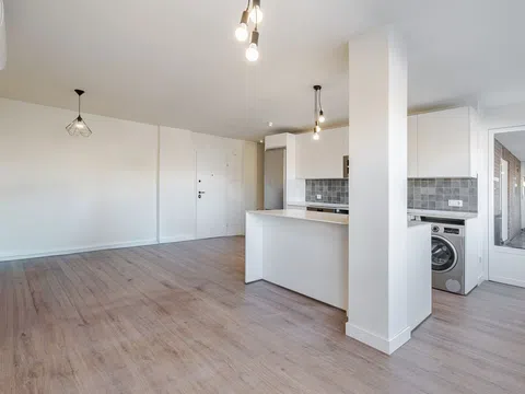 Flat / apartment in Calle de Navalmoral de la Mata, Águilas, Madrid