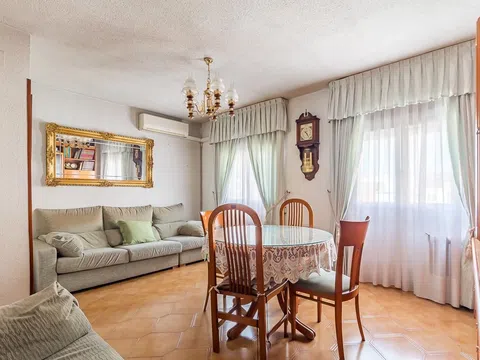 Flat / apartment in Calle de Faustino Osorio, Los Cármenes, Madrid