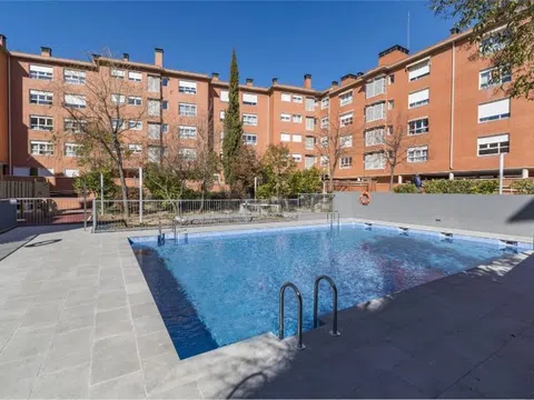 Flat / apartment in Calle de Brujas, 6, Horcajo, Madrid