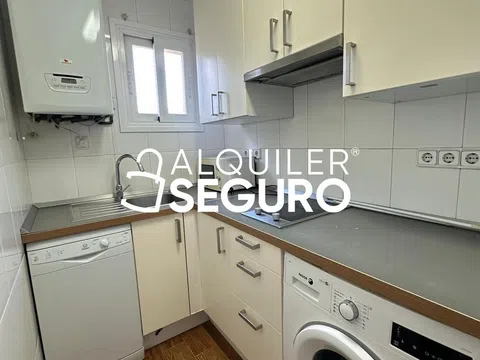 Flat / apartment in Calle del Corregidor Diego de Valderrábano, Media Legua, Madrid