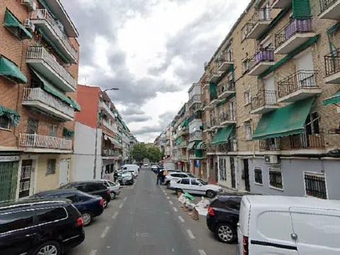 Flat / apartment in Calle de Cardeñosa Nn, Entrevías, Madrid